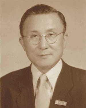 中国科学院院士，数学家、教育家，杰出校友陈建功先生